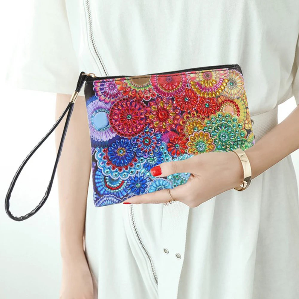 Pintura Terapêutica com Diamantes - Bolsa Floral Brilhante - Tela 100% Preenchida